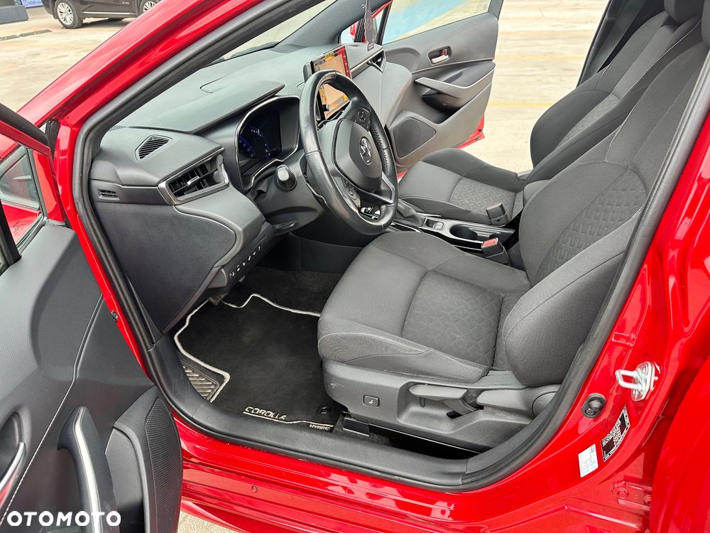 Toyota Corolla 2.0 Hybrid Executive - 16