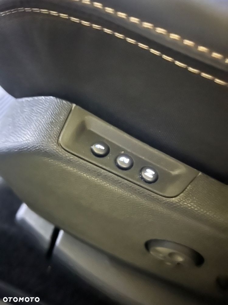 Peugeot 3008 2.0 BlueHDi GT S&S EAT8 - 34