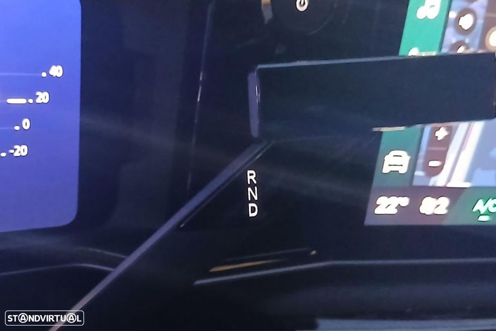 Renault 4 E-Tech 52 kWh Iconic Autonomia Conforto - 11