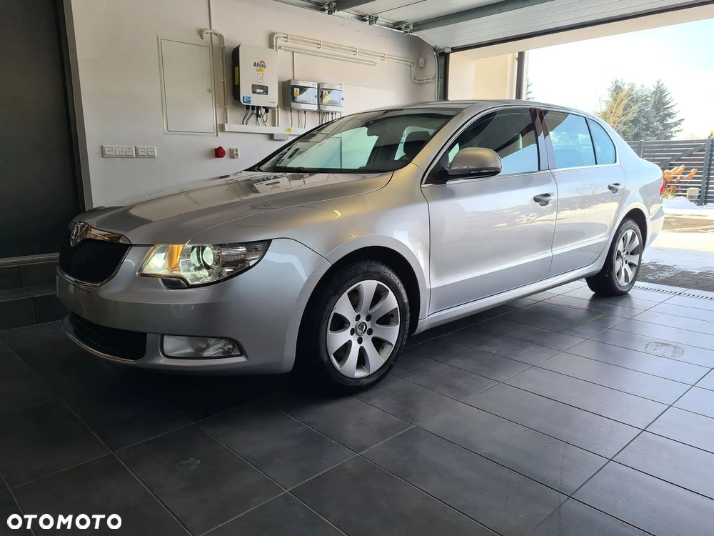 Skoda Superb 2.0 TDI Ambition - 24