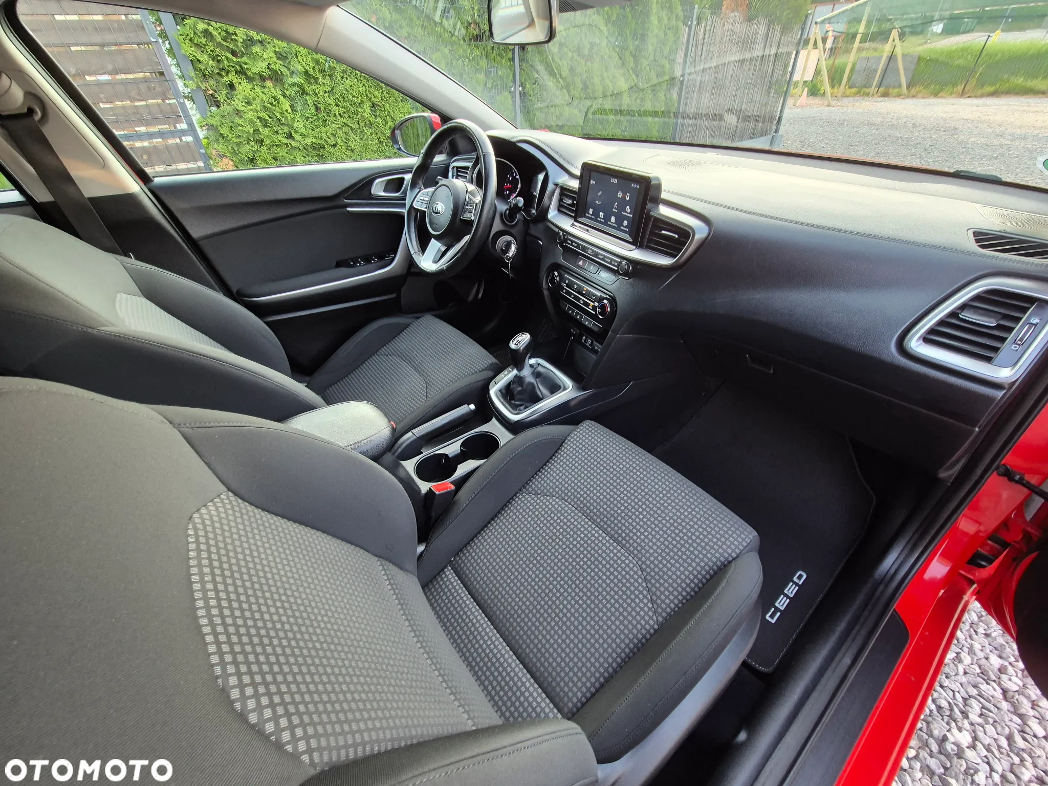 Kia Ceed 1.4 L Business Line - 38