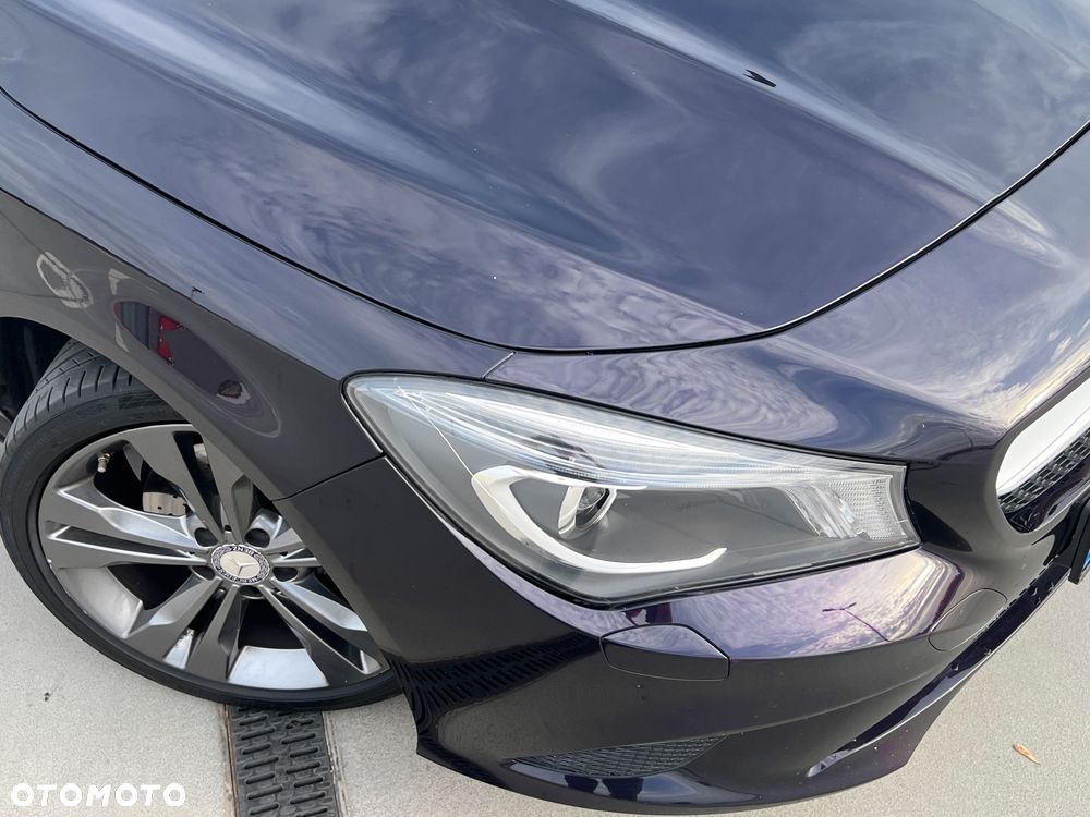 Mercedes-Benz CLA 180 AMG Line - 11