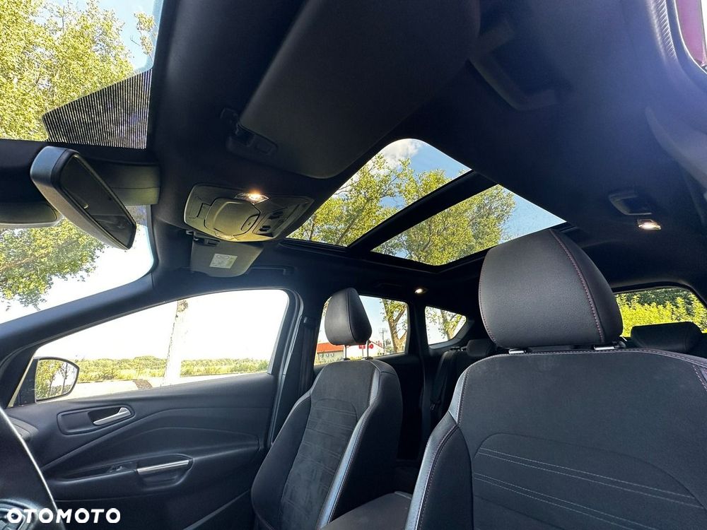 Ford Kuga 1.5 EcoBoost 2x4 ST-Line - 16