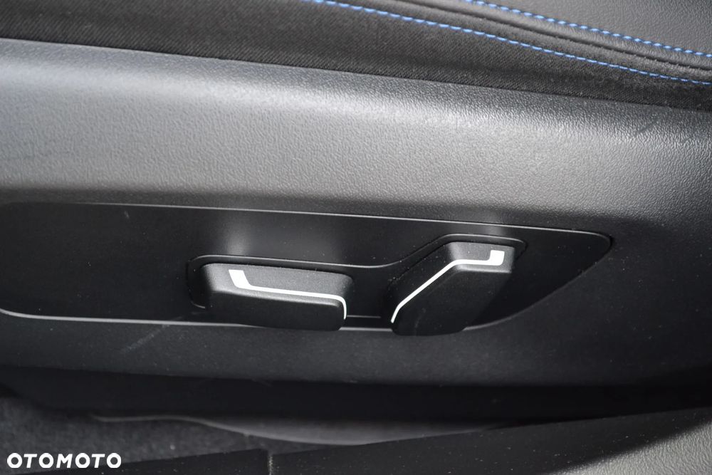 BMW Seria 5 520d xDrive - 12