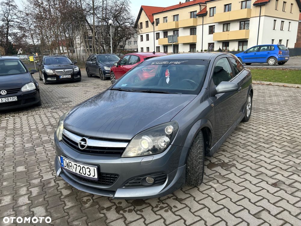 Opel Astra 2.0 T Cosmo - 5