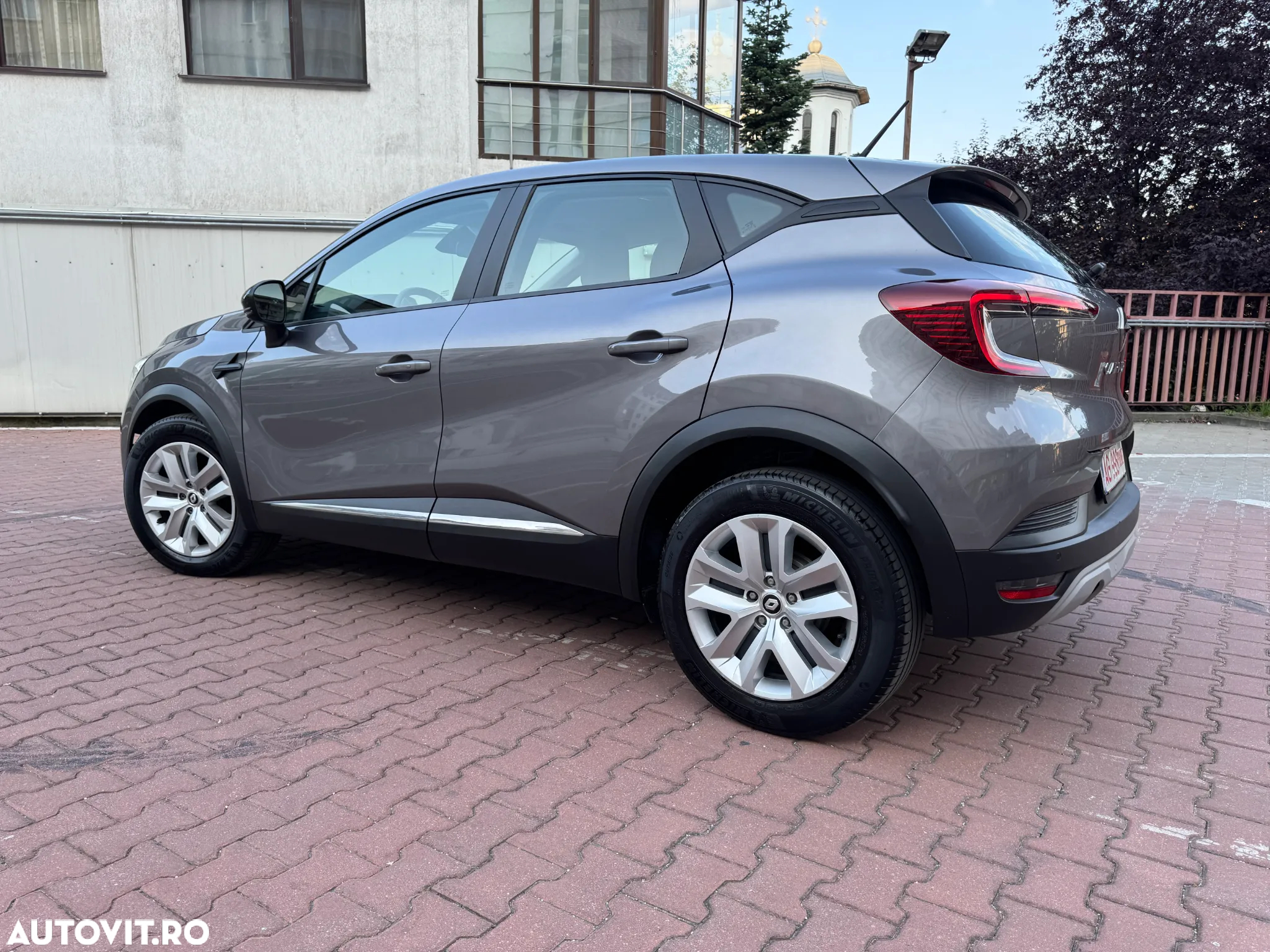 Renault Captur BLUE dCi 115 EDC BUSINESS EDITION - 9
