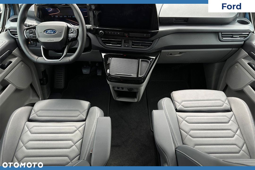 Ford Tourneo Custom - 9
