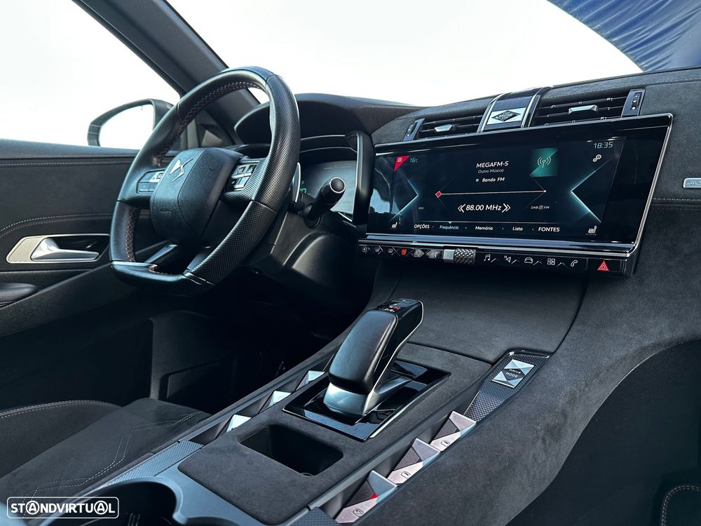 DS DS7 Crossback E-Tense Performance Line EAT8 - 37
