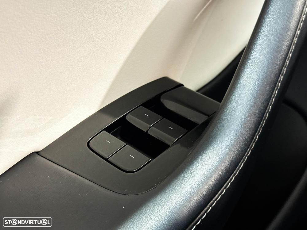 Tesla Model 3 Long-Range Dual Motor AWD - 45