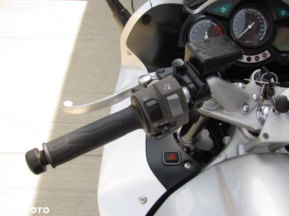 Yamaha FJR - 11