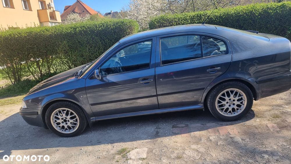 Skoda Octavia - 2