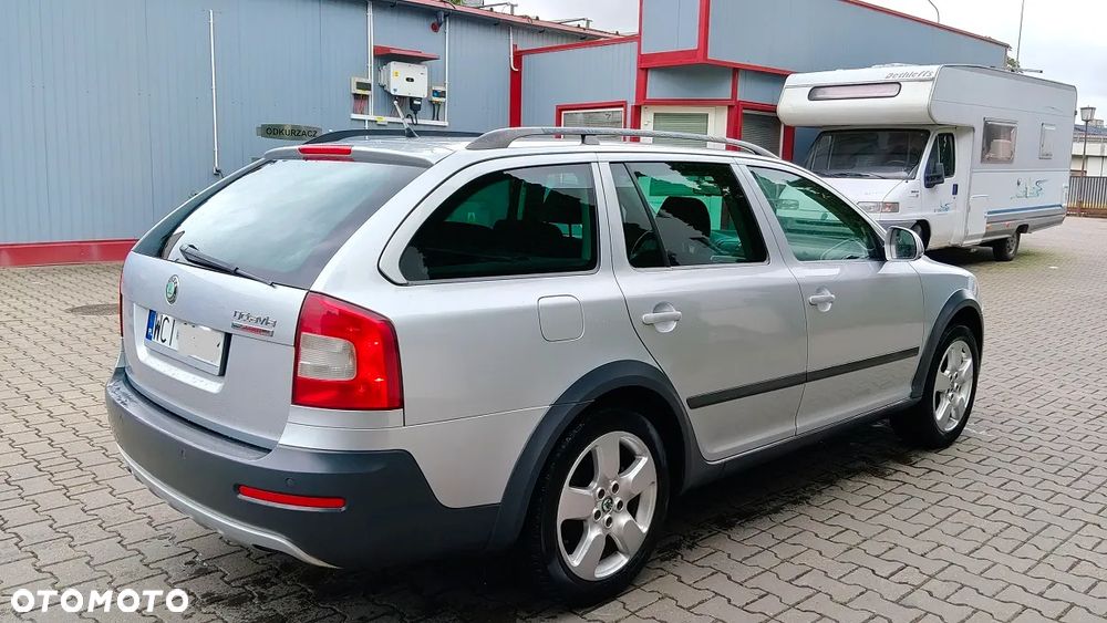 Skoda Octavia 2.0 TDI DPF 4x4 Elegance - 12