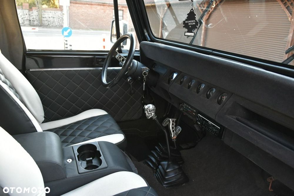 Jeep Wrangler - 10