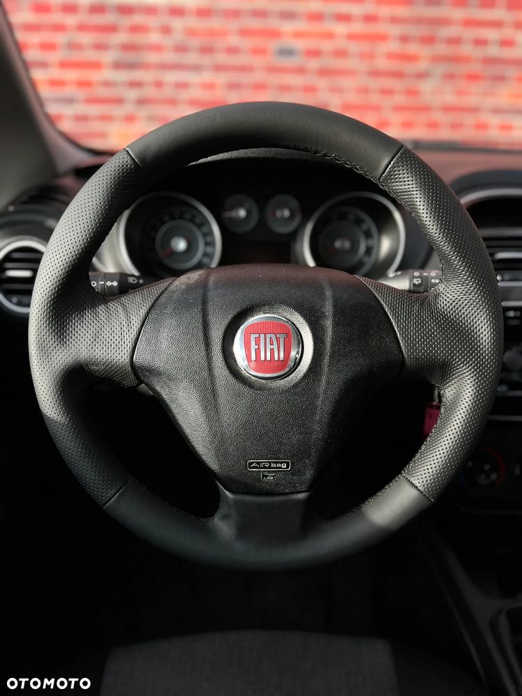 Fiat Punto 1.4 Easy S&S - 28