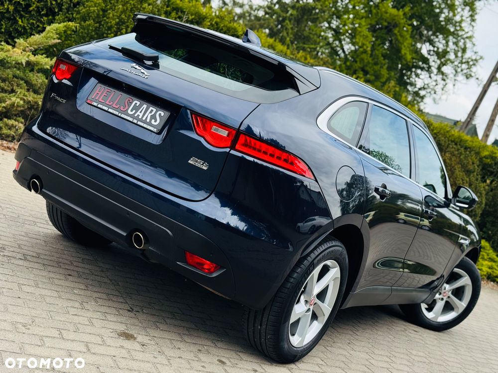 Jaguar F-Pace 25t AWD Prestige - 9