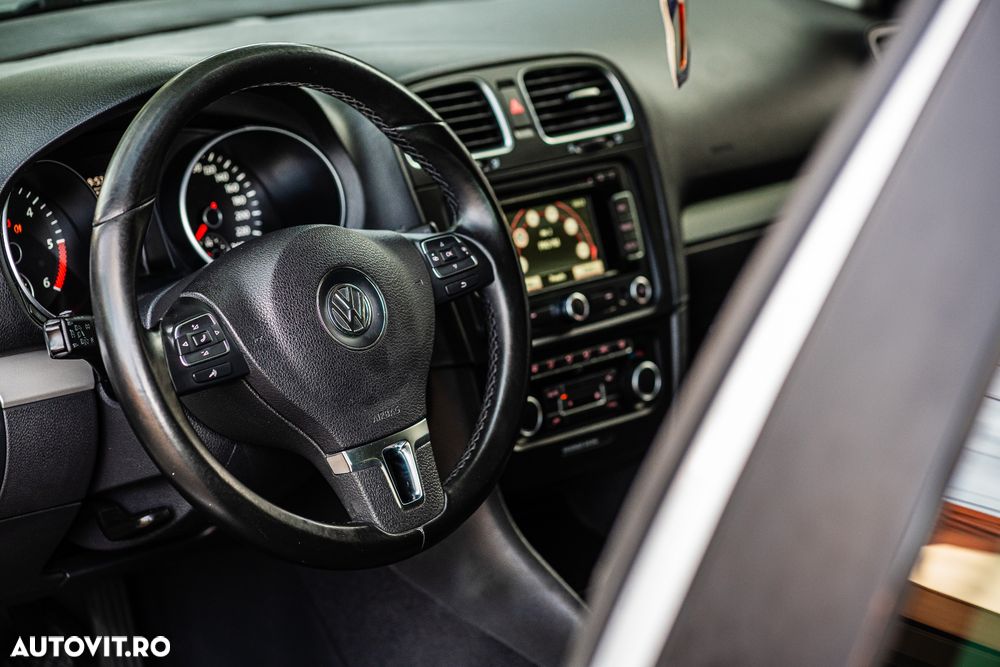 Volkswagen Golf 1.6 TDI DPF BlueMotion - 19