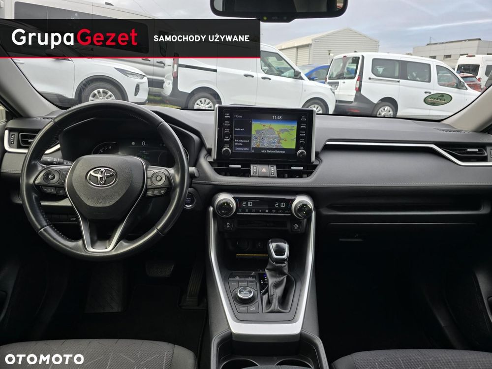 Toyota RAV4 - 10