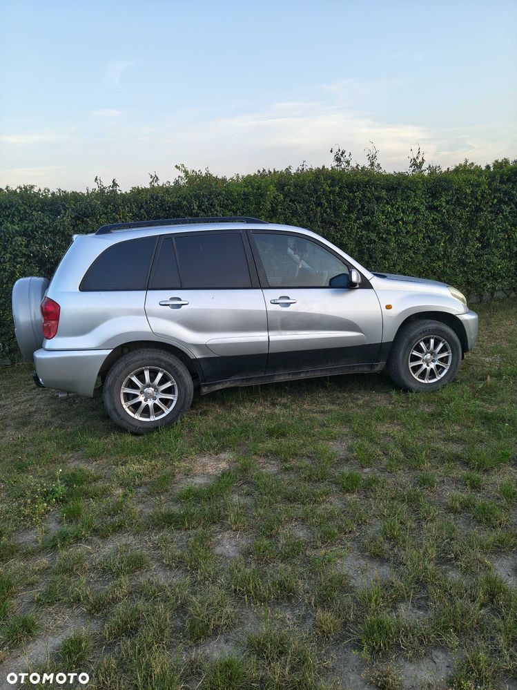 Toyota RAV4 - 3