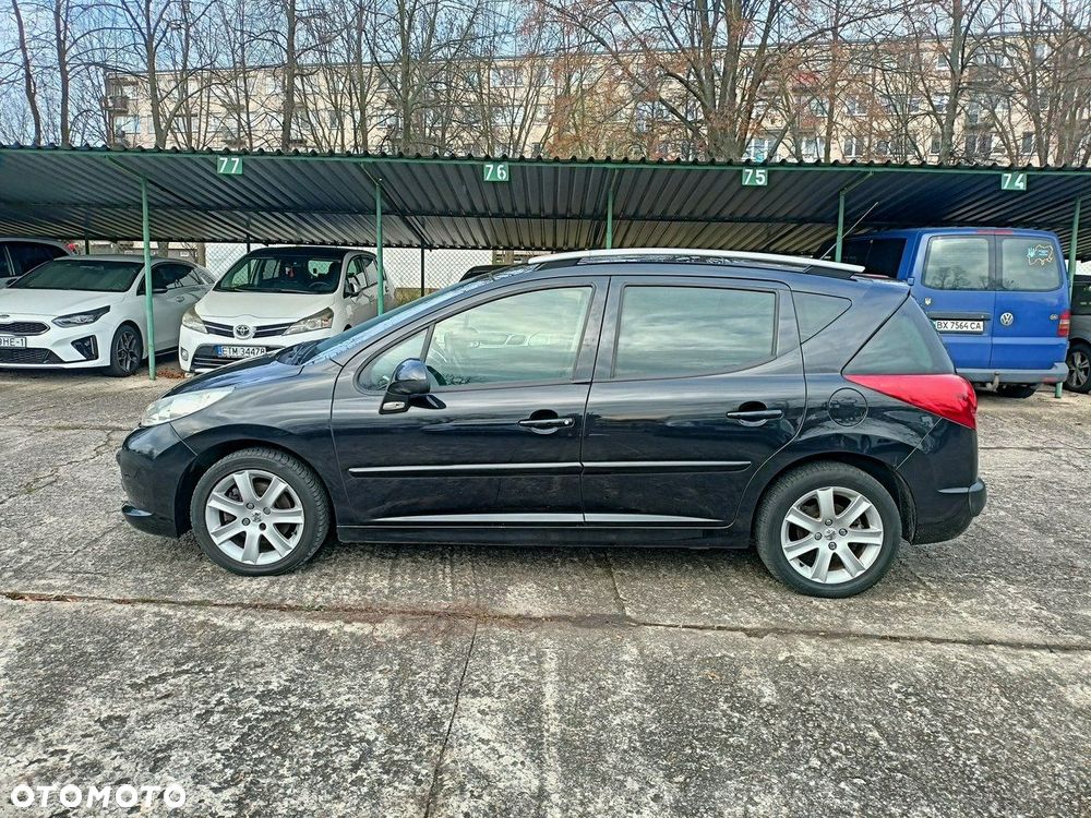 Peugeot 207 - 18