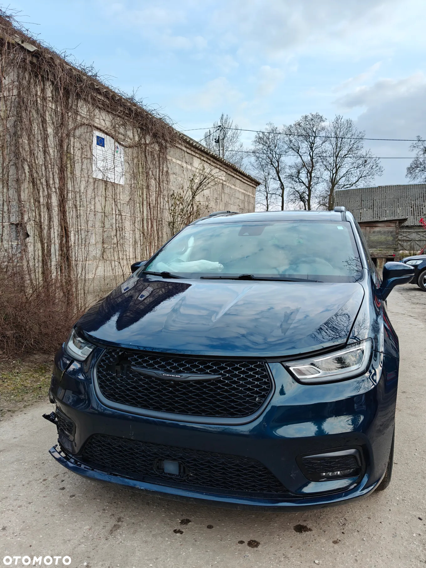 Chrysler Pacifica - 2