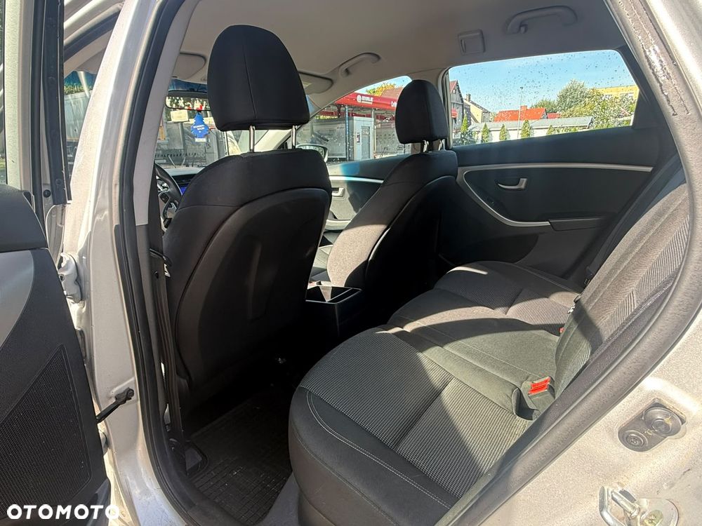 Hyundai i30 1.4 CRDi Classic + - 14