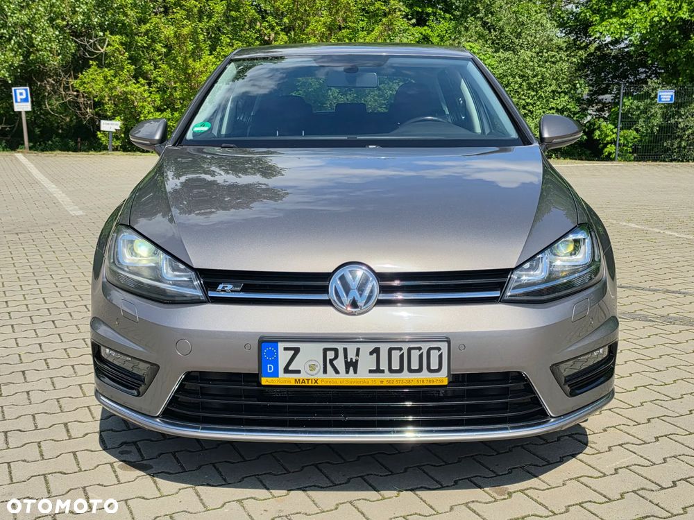 Volkswagen Golf - 33