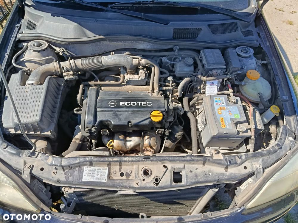 Opel Astra 1.4 - 6