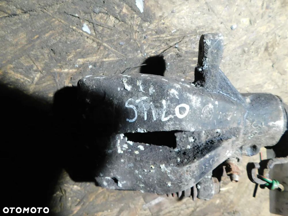 fiat stilo zacisk hamulcowy nr M1524  WYSYŁKA - 2