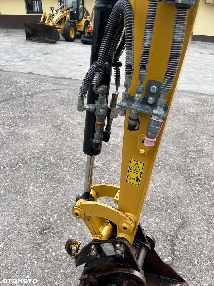 Caterpillar 301.8 - 14