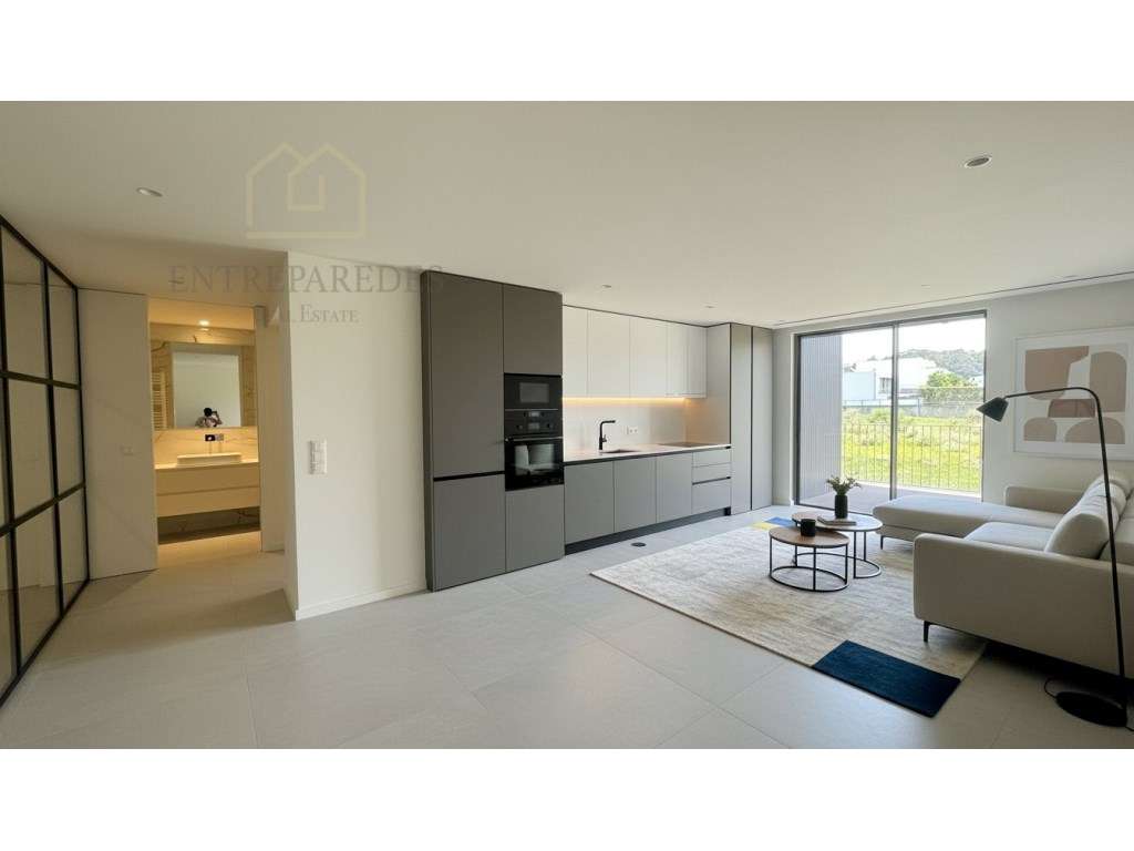 Apartamento T1+1 NOVO | Terraço amplo | A 300 m da praia | Garagem ... - Grande imagem: 2/40