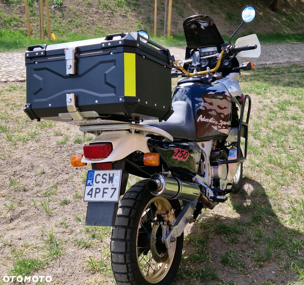 Honda XRV - 5