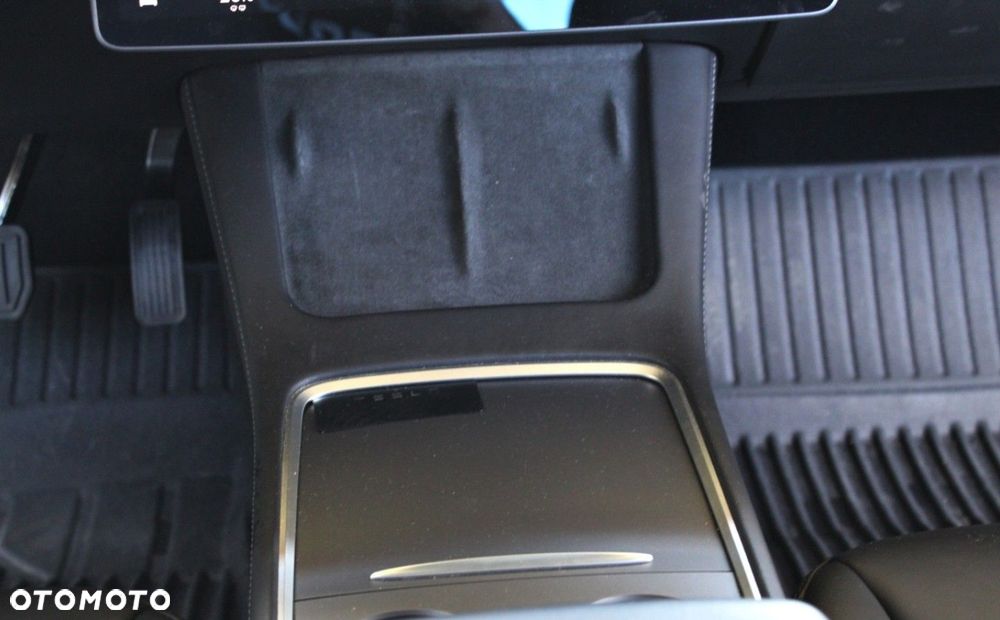 Tesla Model 3 - 22