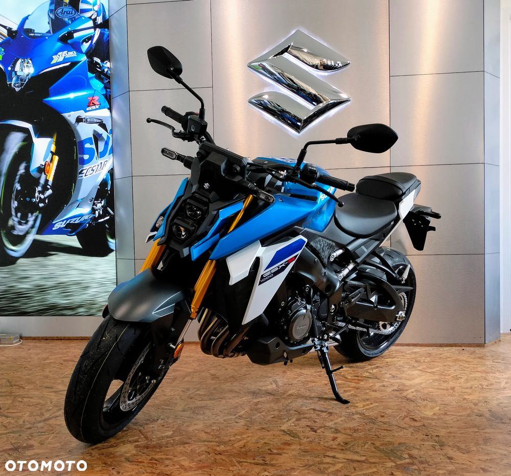 Suzuki GSX - 8