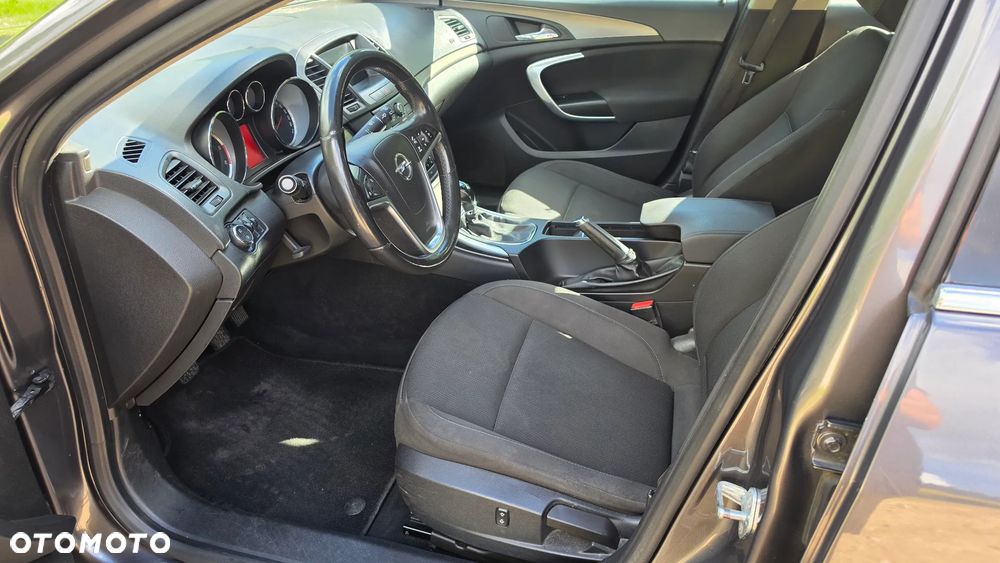 Opel Insignia 2.0 CDTI - 11