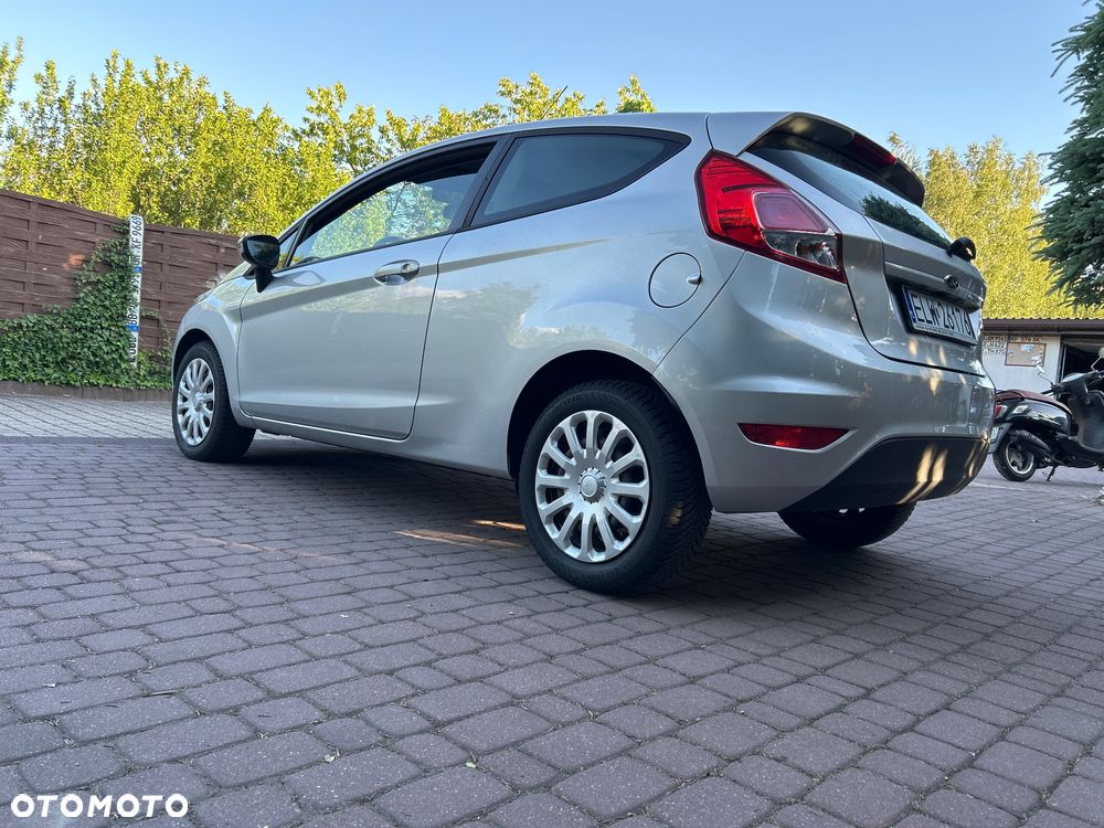 Ford Fiesta - 32