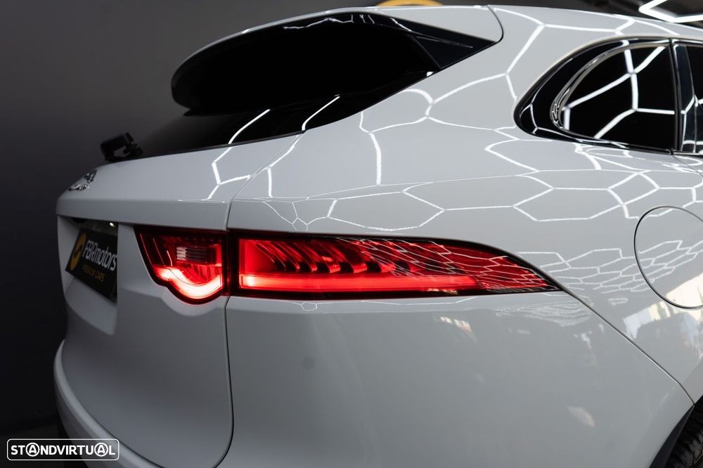 Jaguar F-Pace 20d Aut. R-Sport - 19