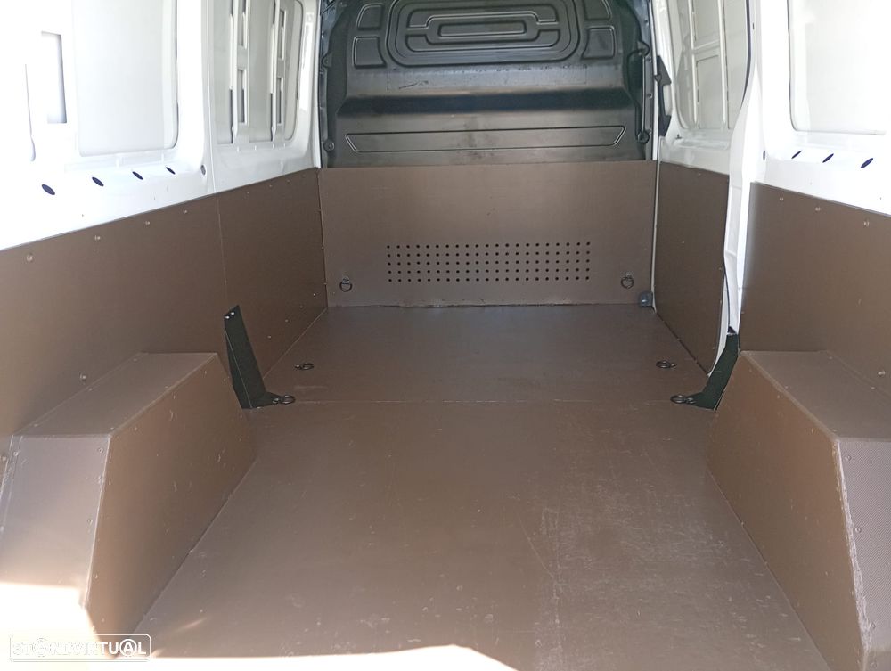 Mercedes-Benz SPRINTER - 29