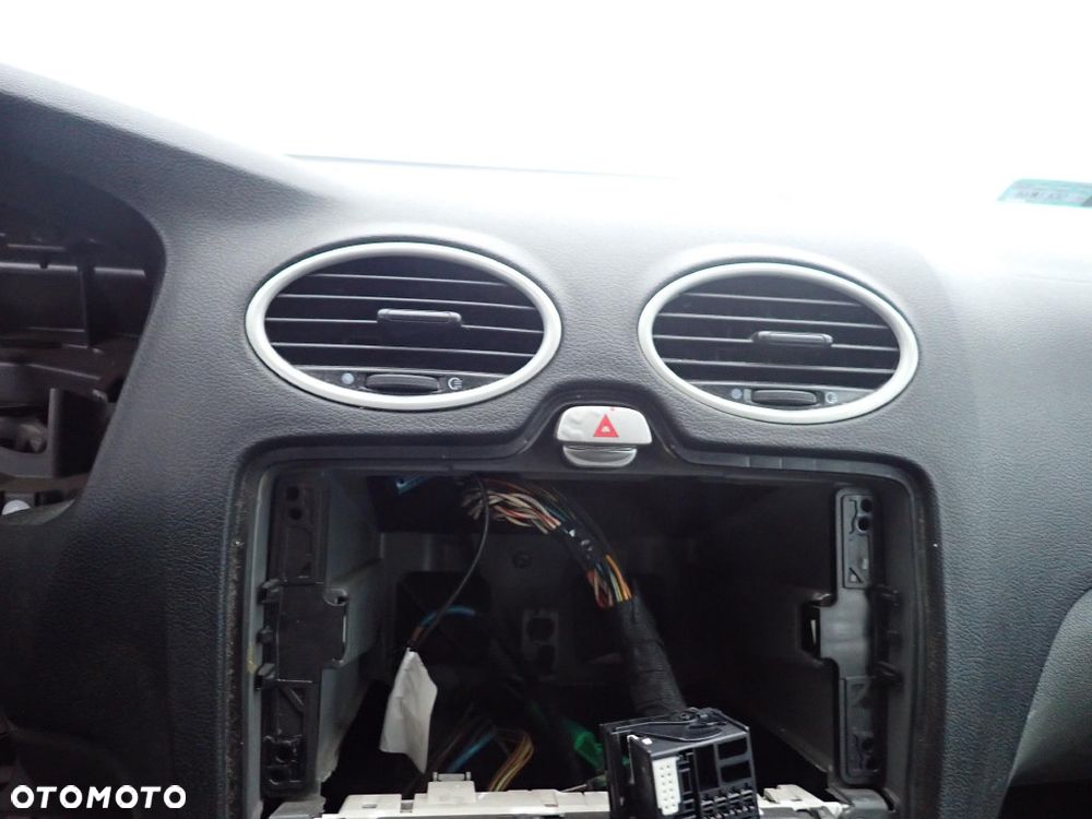 CZĘŚCI - Ford Focus II MK2 1,6 16V 74KW 100KM KOMBI LIFT FL lakier 03 Moondust Silver 2008r. INDEX - 9839 - 10