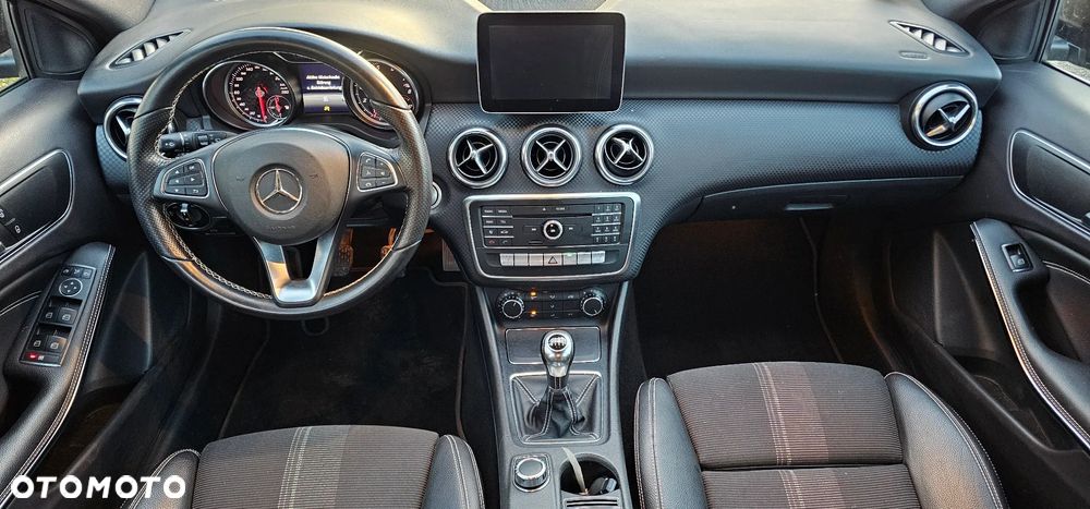 Mercedes-Benz Klasa A 180 Peak Edition - 10