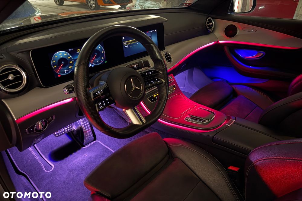 Mercedes-Benz Klasa E 220 d 4-Matic AMG - 31