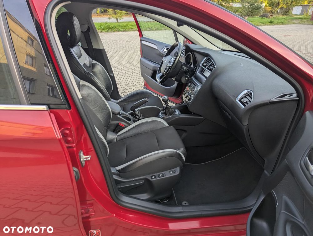 Citroën C4 e-HDi 110 Exclusive - 33