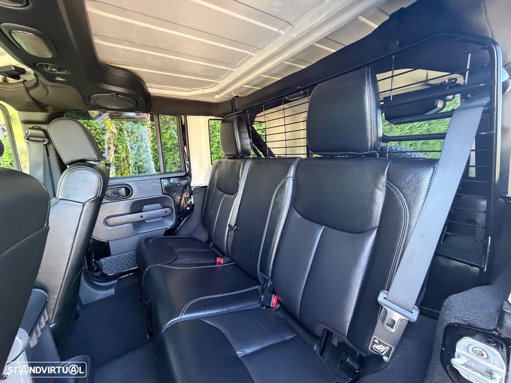 Jeep Wrangler - 9
