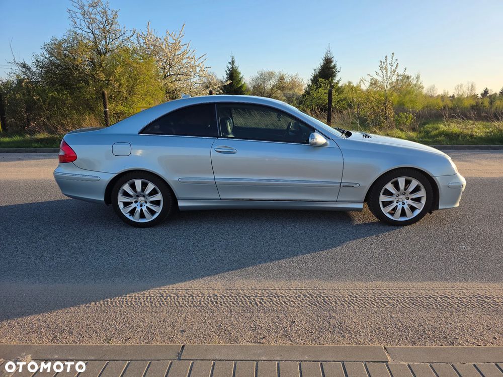 Mercedes-Benz CLK - 8