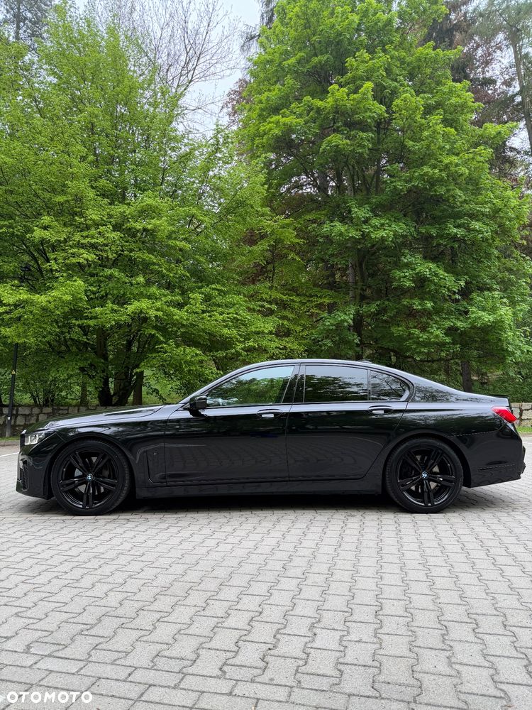 BMW Seria 7 730d xDrive sport - 3
