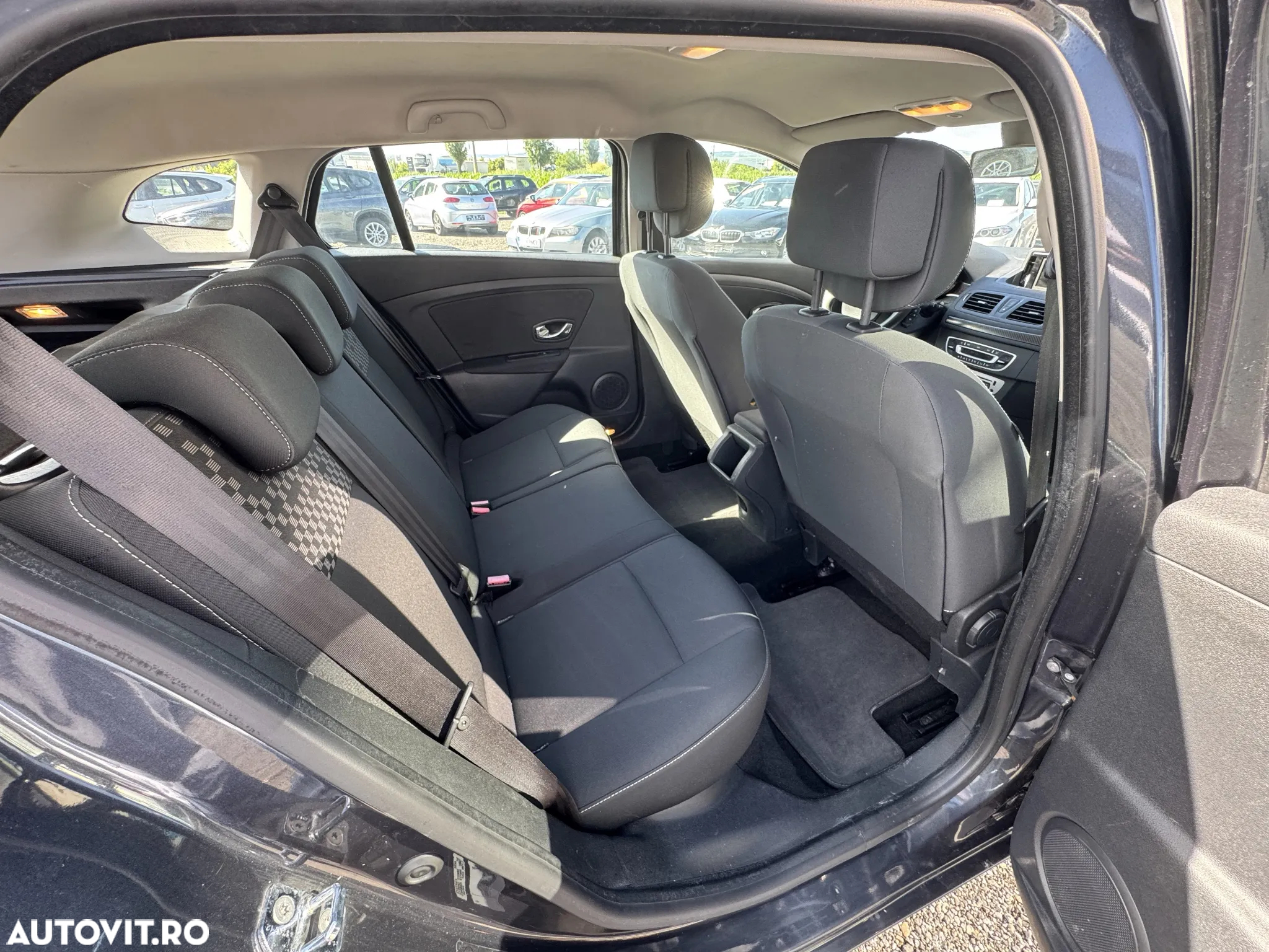 Renault Megane dCi 110 FAP EDC Paris Business - 18