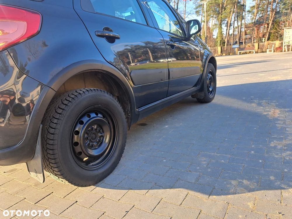 Suzuki SX4 1.6 Moonlight Edition 4WD - 2