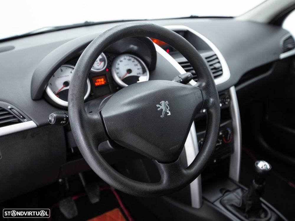 Peugeot 207 - 11