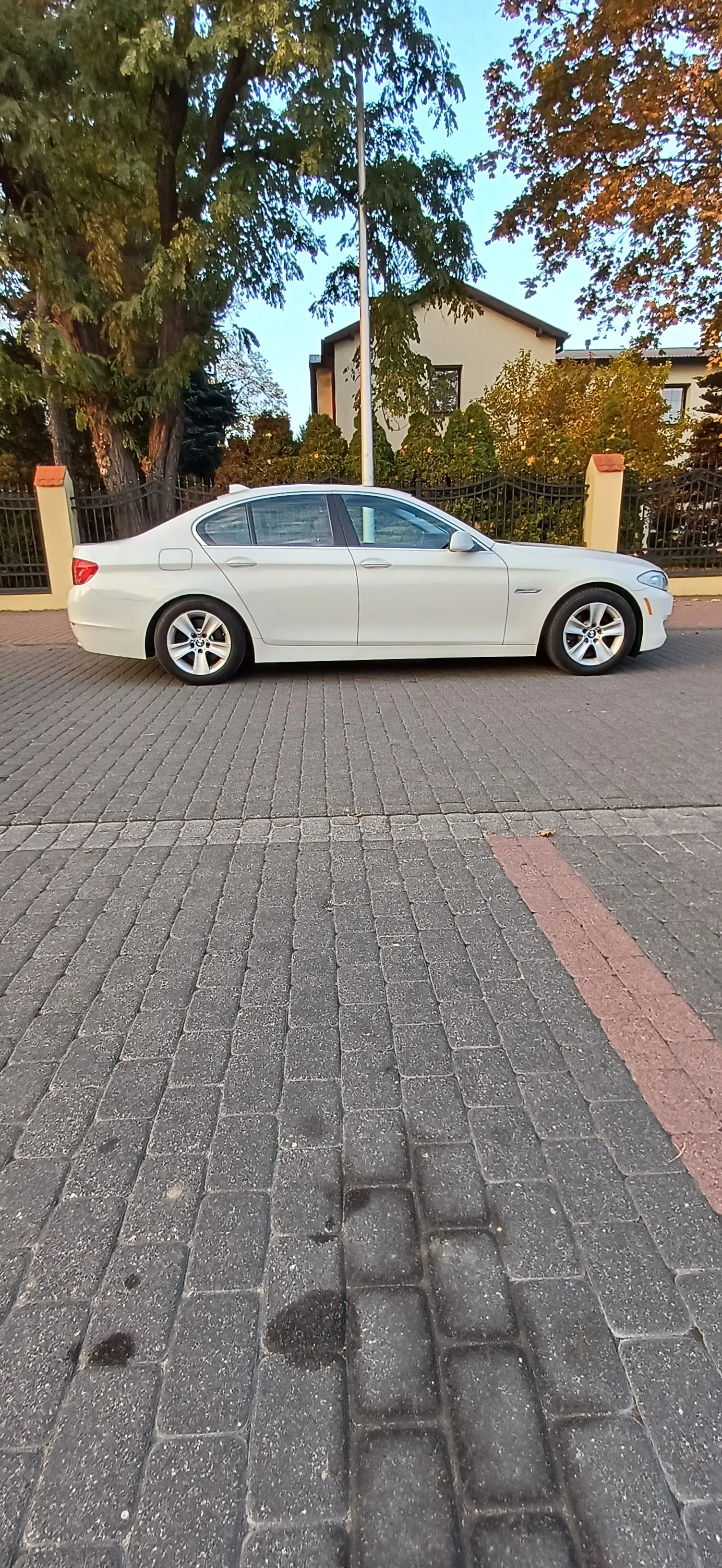 BMW Seria 5 528i xDrive - 5