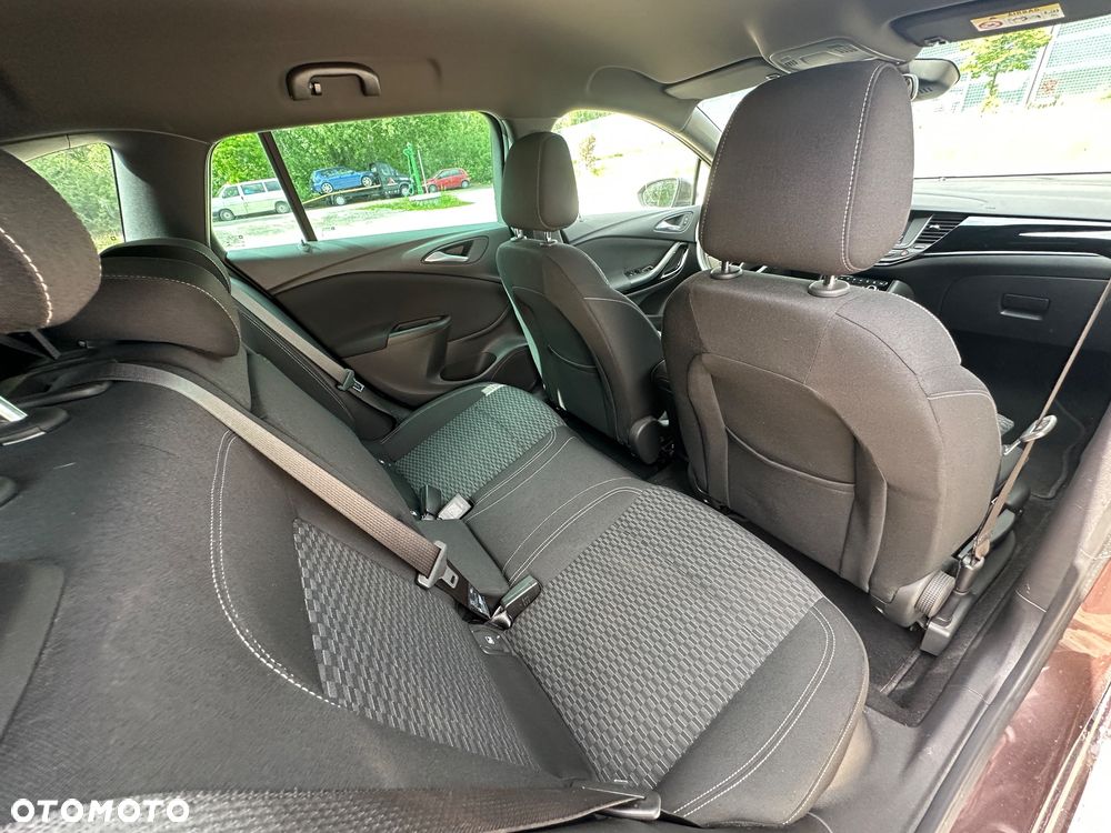 Opel Astra 1.6 Turbo Start/Stop Dynamic - 24