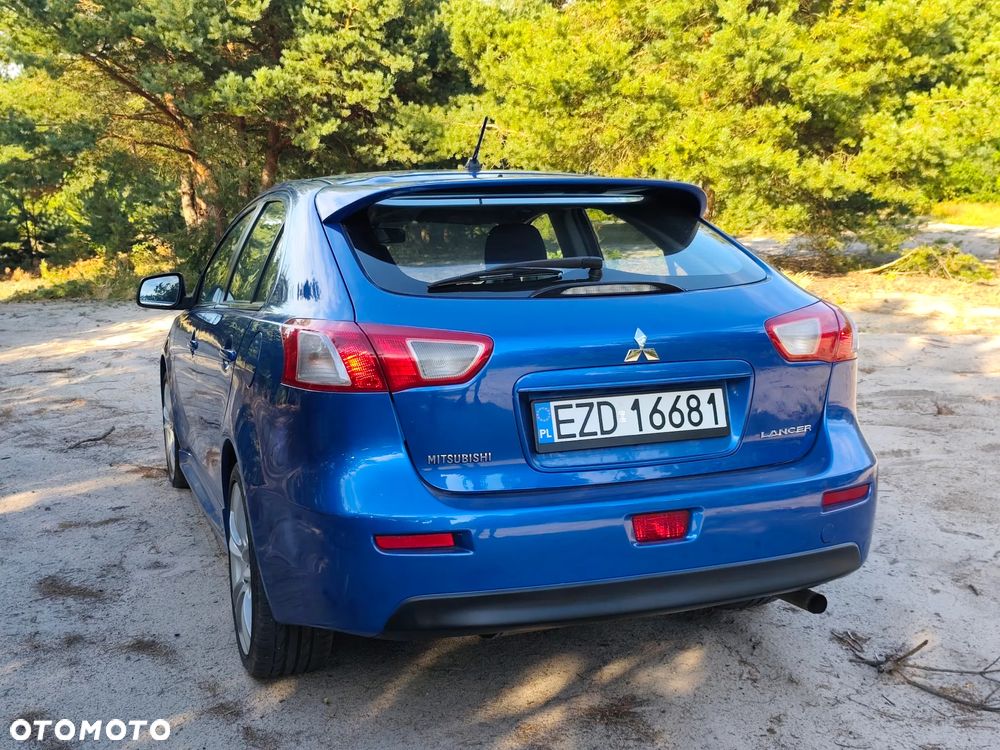 Mitsubishi Lancer 1.8 Intense - 9